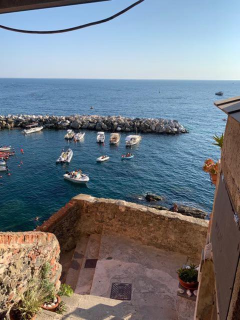 Alloggio Vista Mare Macrescia Riomaggiore Bagian luar foto